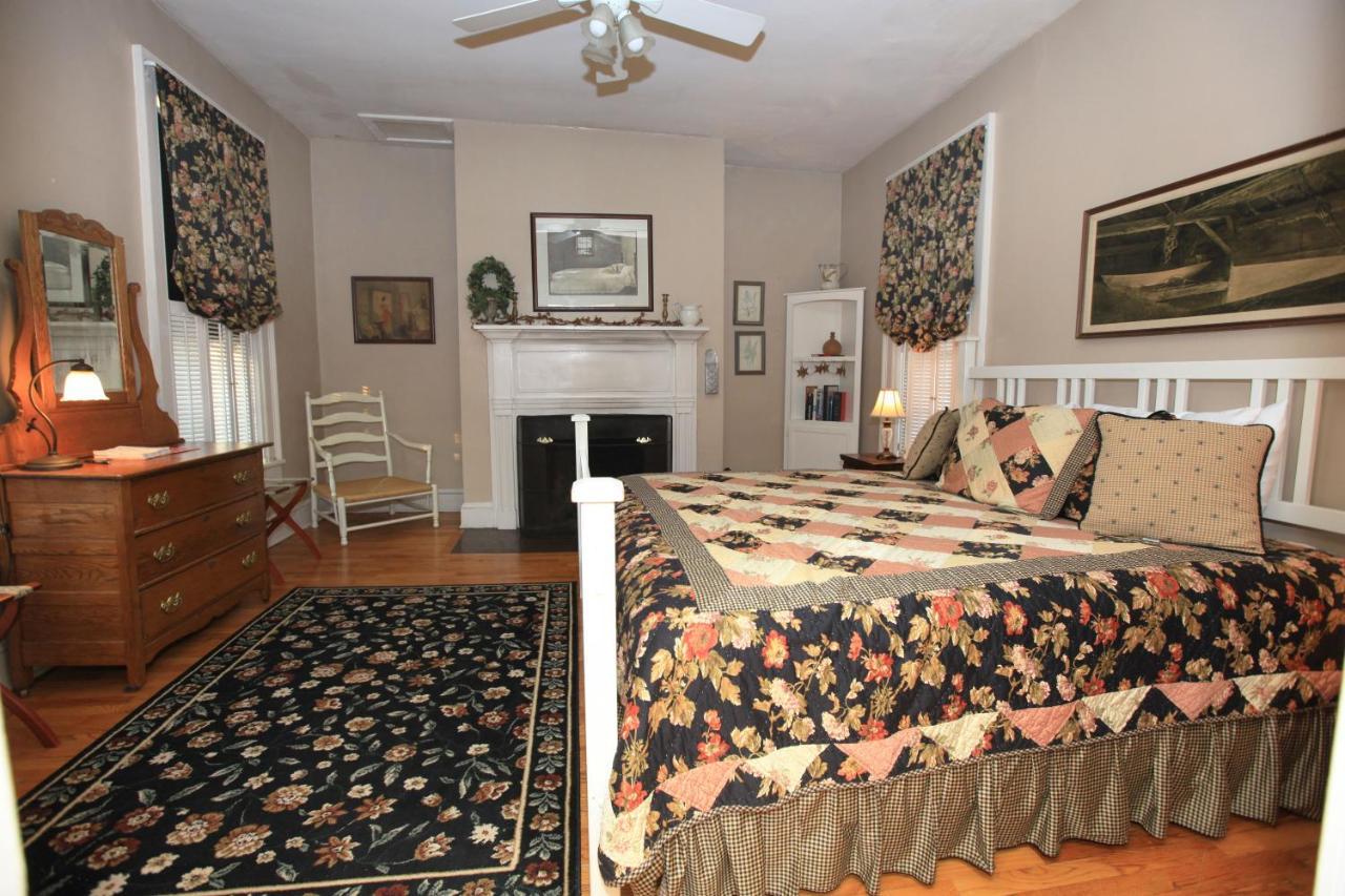 The Lafayette Inn & Restaurant Stanardsville Oda fotoğraf